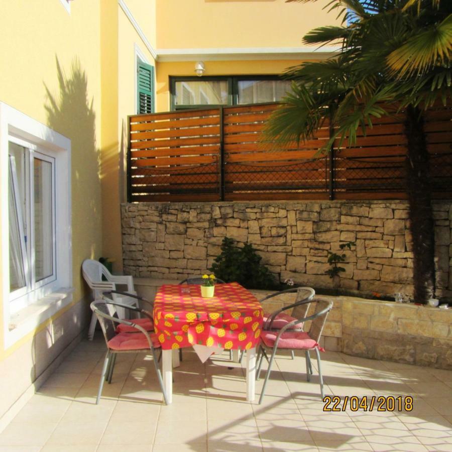 Holiday House Sara Οπατία Εξωτερικό φωτογραφία